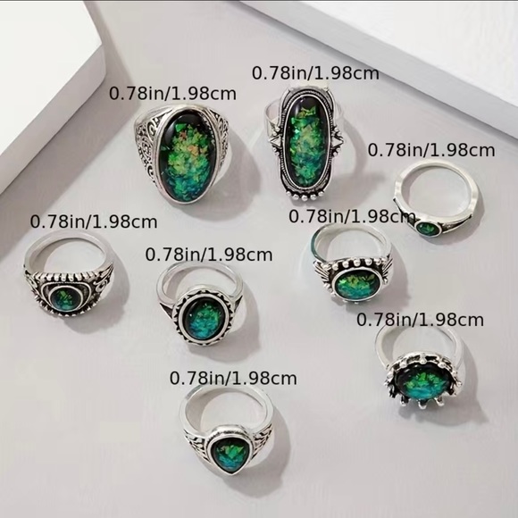 NEW: 8 Pcs Elegant Stackable Finger Ring Set Vintage Style Finger Jewelry Decor - Picture 3 of 3